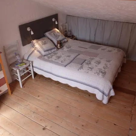 Sleeps 6 Wifi