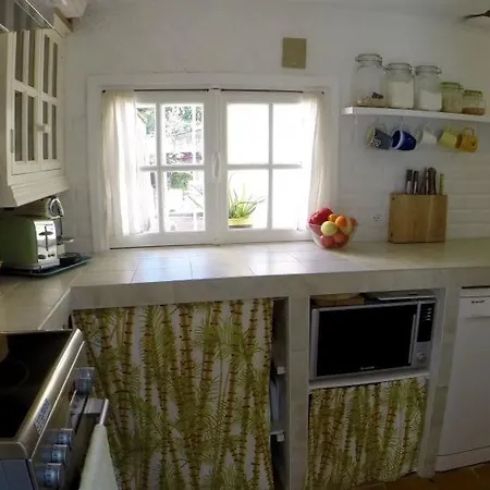Sleeps 6 Wifi